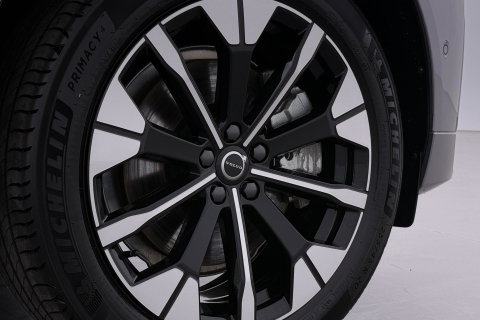 Volvo XC60 T8 Plug-in hybrid Ultra Dark | FACELIFT | Panoramadak | 360° Camera | Harman/Kardon | Head-Up | BLIS | Memory