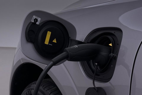 Volvo XC60 T8 Plug-in hybrid Ultra Dark | FACELIFT | Panoramadak | 360° Camera | Harman/Kardon | Head-Up | BLIS | Memory
