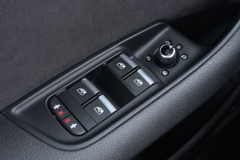 Audi Q7 4.0 TDI SQ7 quattro Pro Line + 7p | ACC | Luchtvering | Keramische Remmen | Panoramadak | Trekhaak | 360° Camera | Head-Up | 22 Inch
