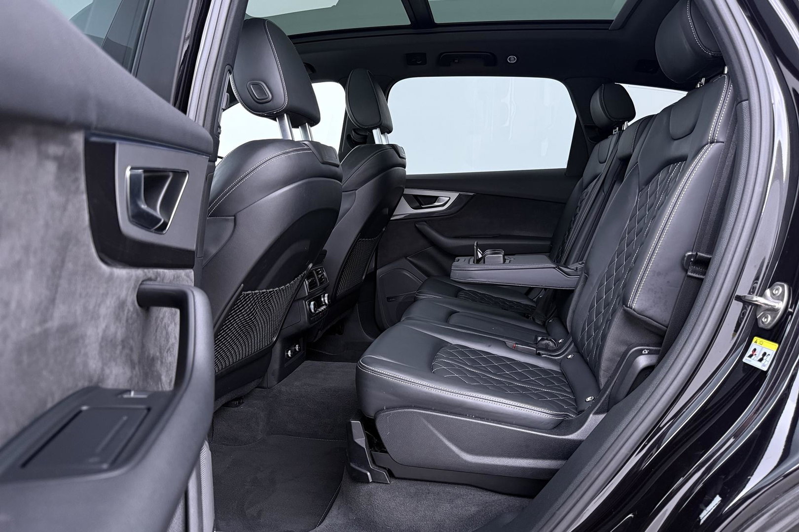 Audi Q7 4.0 TDI SQ7 quattro Pro Line + 7p | ACC | Luchtvering | Keramische Remmen | Panoramadak | Trekhaak | 360° Camera | Head-Up | 22 Inch