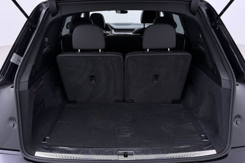 Audi Q7 4.0 TDI SQ7 quattro Pro Line + 7p | ACC | Luchtvering | Keramische Remmen | Panoramadak | Trekhaak | 360° Camera | Head-Up | 22 Inch