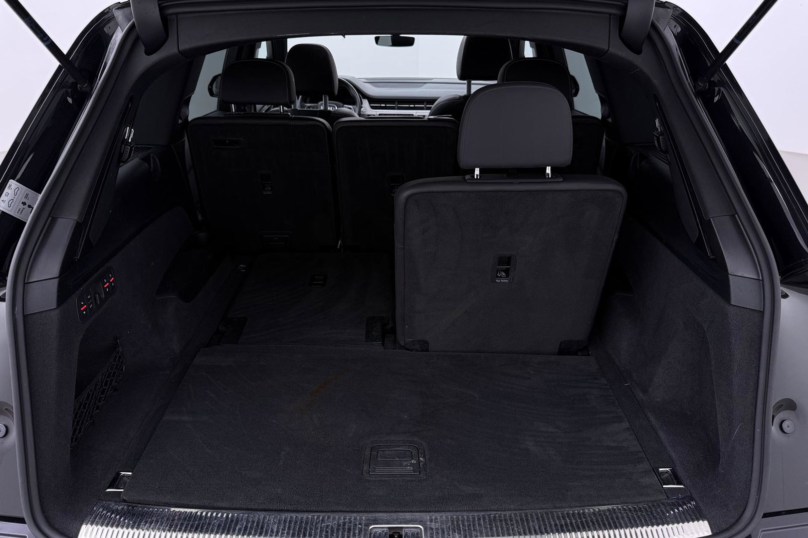 Audi Q7 4.0 TDI SQ7 quattro Pro Line + 7p | ACC | Luchtvering | Keramische Remmen | Panoramadak | Trekhaak | 360° Camera | Head-Up | 22 Inch