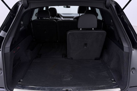 Audi Q7 4.0 TDI SQ7 quattro Pro Line + 7p | ACC | Luchtvering | Keramische Remmen | Panoramadak | Trekhaak | 360° Camera | Head-Up | 22 Inch