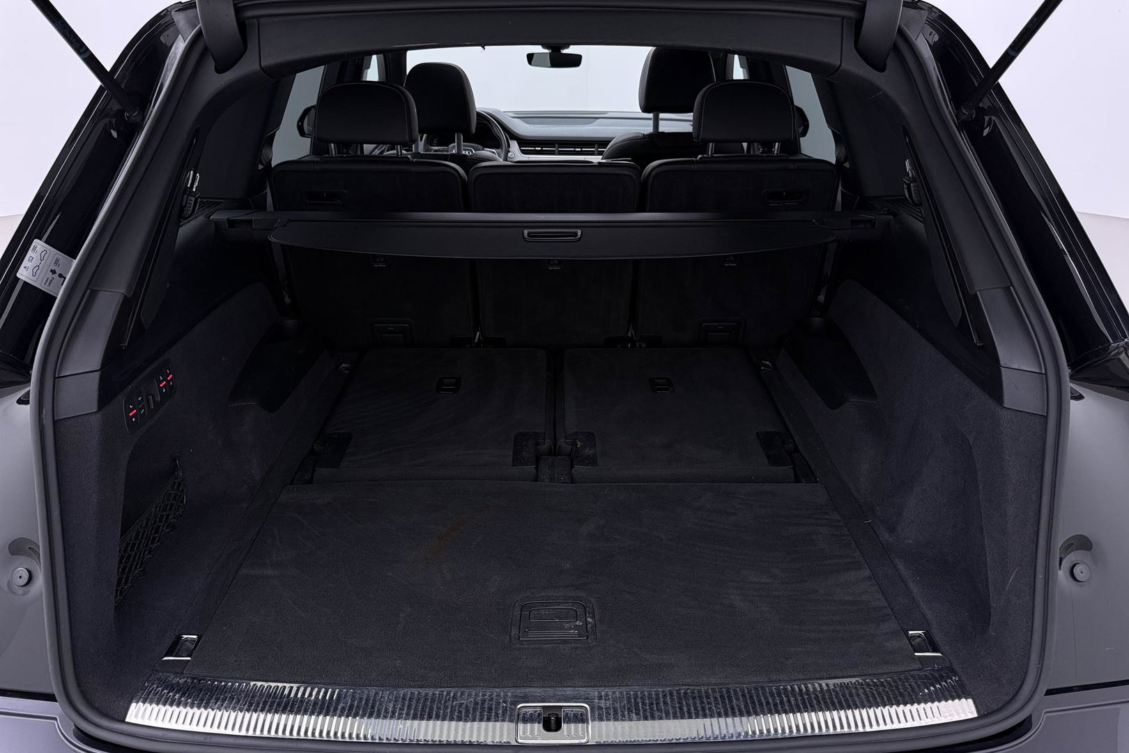 Audi Q7 4.0 TDI SQ7 quattro Pro Line + 7p | ACC | Luchtvering | Keramische Remmen | Panoramadak | Trekhaak | 360° Camera | Head-Up | 22 Inch