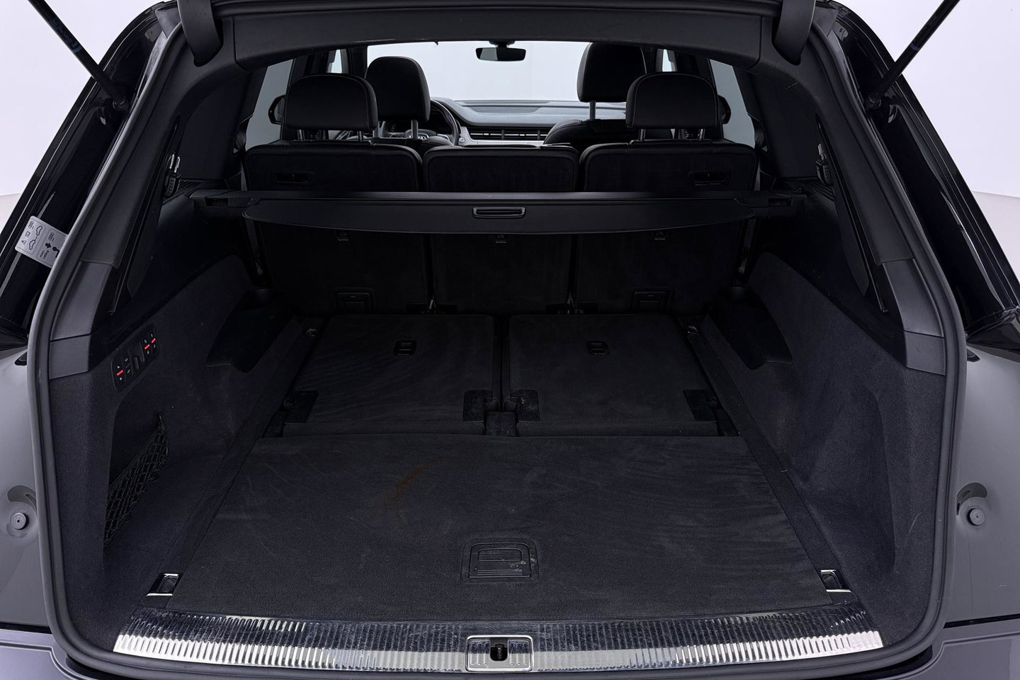 Audi Q7 4.0 TDI SQ7 quattro Pro Line + 7p | ACC | Luchtvering | Keramische Remmen | Panoramadak | Trekhaak | 360° Camera | Head-Up | 22 Inch