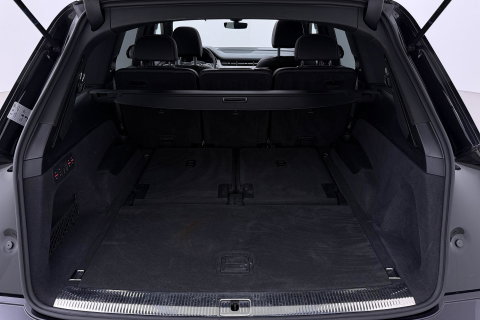 Audi Q7 4.0 TDI SQ7 quattro Pro Line + 7p | ACC | Luchtvering | Keramische Remmen | Panoramadak | Trekhaak | 360° Camera | Head-Up | 22 Inch