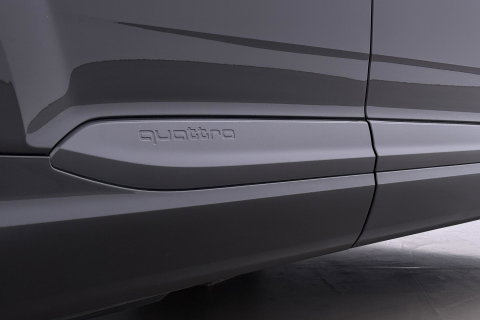Audi Q7 4.0 TDI SQ7 quattro Pro Line + 7p | ACC | Luchtvering | Keramische Remmen | Panoramadak | Trekhaak | 360° Camera | Head-Up | 22 Inch