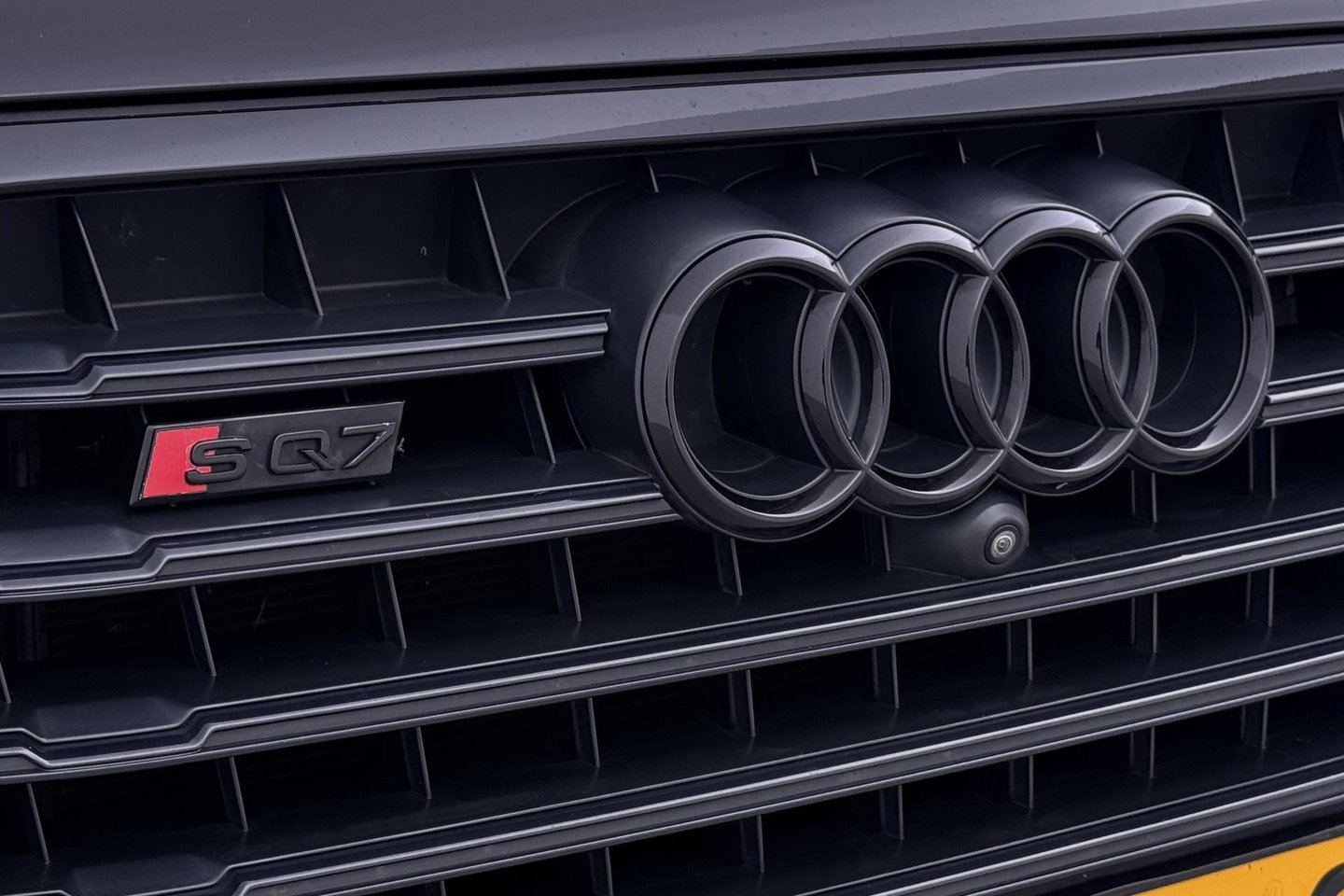Audi Q7 4.0 TDI SQ7 quattro Pro Line + 7p | ACC | Luchtvering | Keramische Remmen | Panoramadak | Trekhaak | 360° Camera | Head-Up | 22 Inch