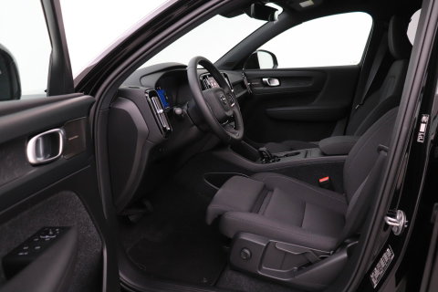 Volvo EX40 Single Motor Extended Range Plus Black Ed. 82 kWh | 360° Camera | ACC | 20 Inch | Stoel+Stuurverwarming | Harman/Kardon