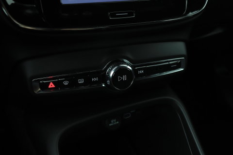 Volvo EX40 Single Motor Extended Range Plus Black Ed. 82 kWh | 360° Camera | ACC | 20 Inch | Stoel+Stuurverwarming | Harman/Kardon
