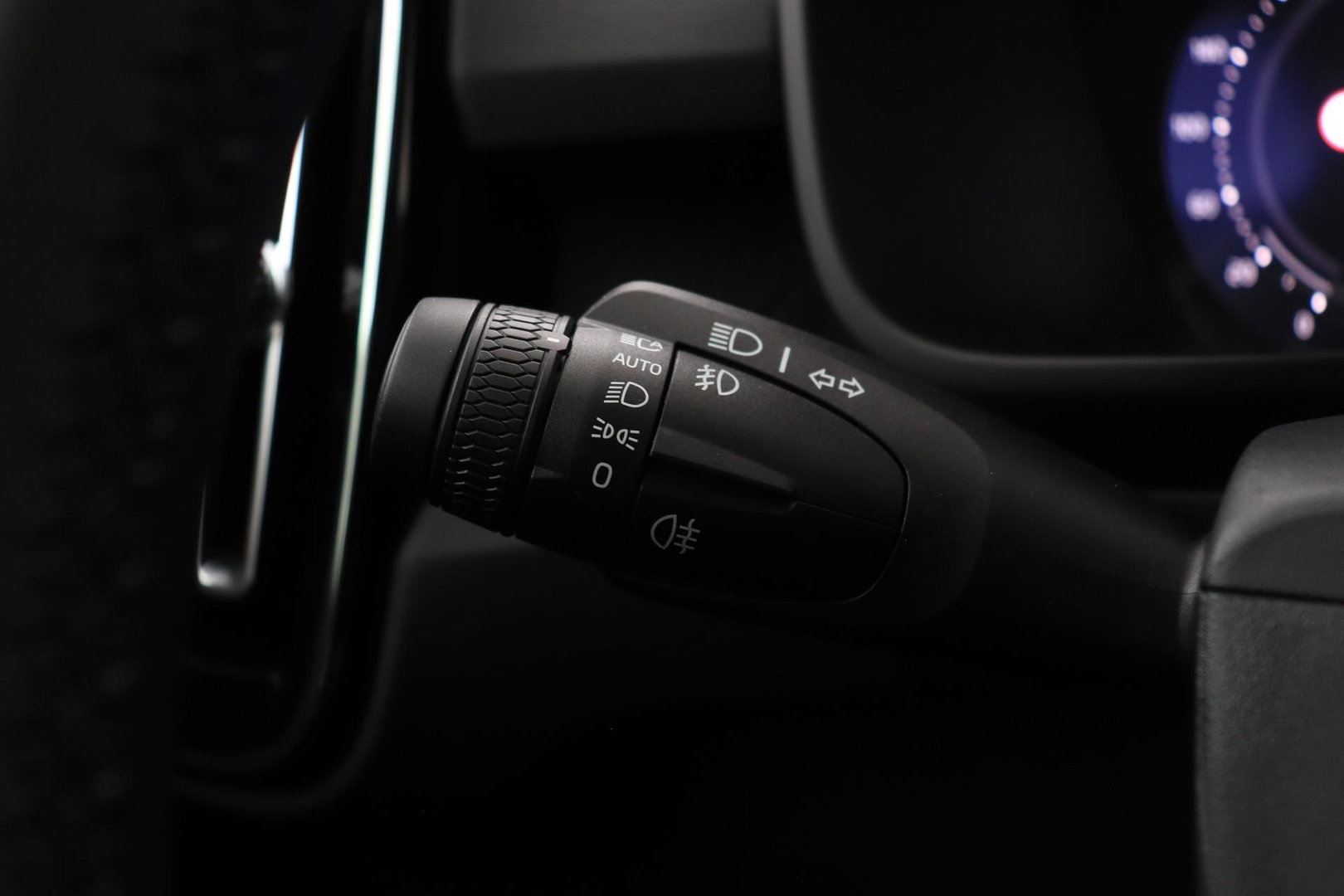Volvo EX40 Single Motor Extended Range Plus Black Ed. 82 kWh | 360° Camera | ACC | 20 Inch | Stoel+Stuurverwarming | Harman/Kardon
