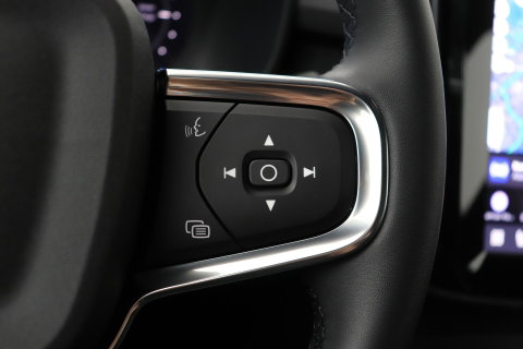 Volvo EX40 Single Motor Extended Range Plus Black Ed. 82 kWh | 360° Camera | ACC | 20 Inch | Stoel+Stuurverwarming | Harman/Kardon