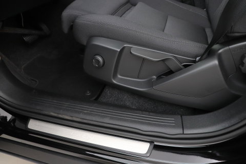 Volvo EX40 Single Motor Extended Range Plus Black Ed. 82 kWh | 360° Camera | ACC | 20 Inch | Stoel+Stuurverwarming | Harman/Kardon