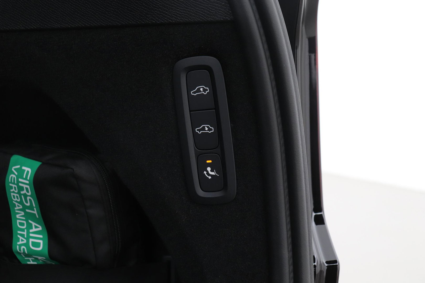 Volvo XC90 T8 Plug-in hybrid Ultra Dark | Luchtvering | Bowers&Wilkins | Trekhaak | Massage+Ventilatie | Head-Up