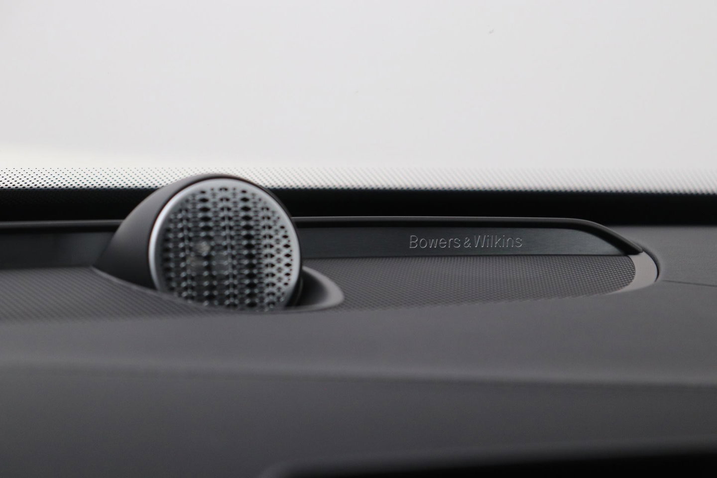 Volvo XC90 T8 Plug-in hybrid Ultra Dark | Luchtvering | Bowers&Wilkins | Trekhaak | Massage+Ventilatie | Head-Up