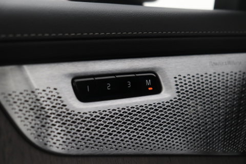 Volvo XC90 T8 Plug-in hybrid Ultra Dark | Luchtvering | Bowers&Wilkins | Trekhaak | Massage+Ventilatie | Head-Up