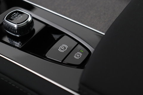 Volvo XC90 T8 Plug-in hybrid Ultra Dark | Luchtvering | Bowers&Wilkins | Trekhaak | Massage+Ventilatie | Head-Up