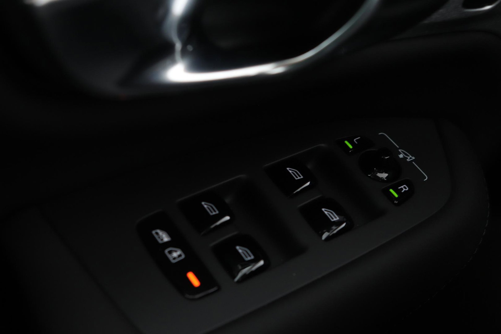 Volvo XC90 T8 Plug-in hybrid Ultra Dark | Luchtvering | Bowers&Wilkins | Trekhaak | Massage+Ventilatie | Head-Up