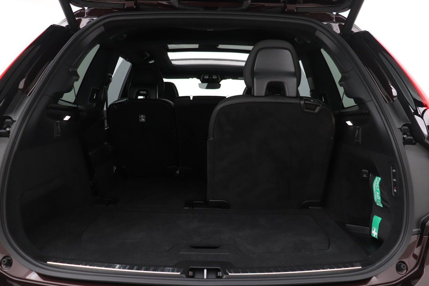 Volvo XC90 T8 Plug-in hybrid Ultra Dark | Luchtvering | Bowers&Wilkins | Trekhaak | Massage+Ventilatie | Head-Up