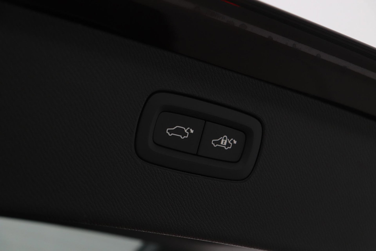 Volvo XC90 T8 Plug-in hybrid Ultra Dark | Luchtvering | Bowers&Wilkins | Trekhaak | Massage+Ventilatie | Head-Up