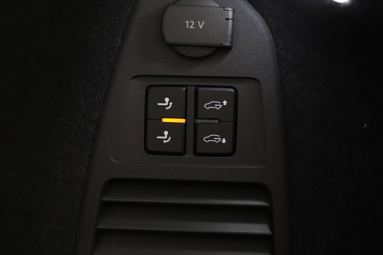 Volkswagen Touareg 3.0 TSi eHybrid 4MOTION R | FINAL EDITION | Luchtvering | Trekhaak | Panoramdak | Dynaudio | 360° Camera