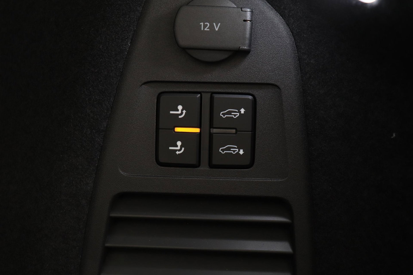 Volkswagen Touareg 3.0 TSi eHybrid 4MOTION R | FINAL EDITION | Luchtvering | Trekhaak | Panoramdak | Dynaudio | 360° Camera