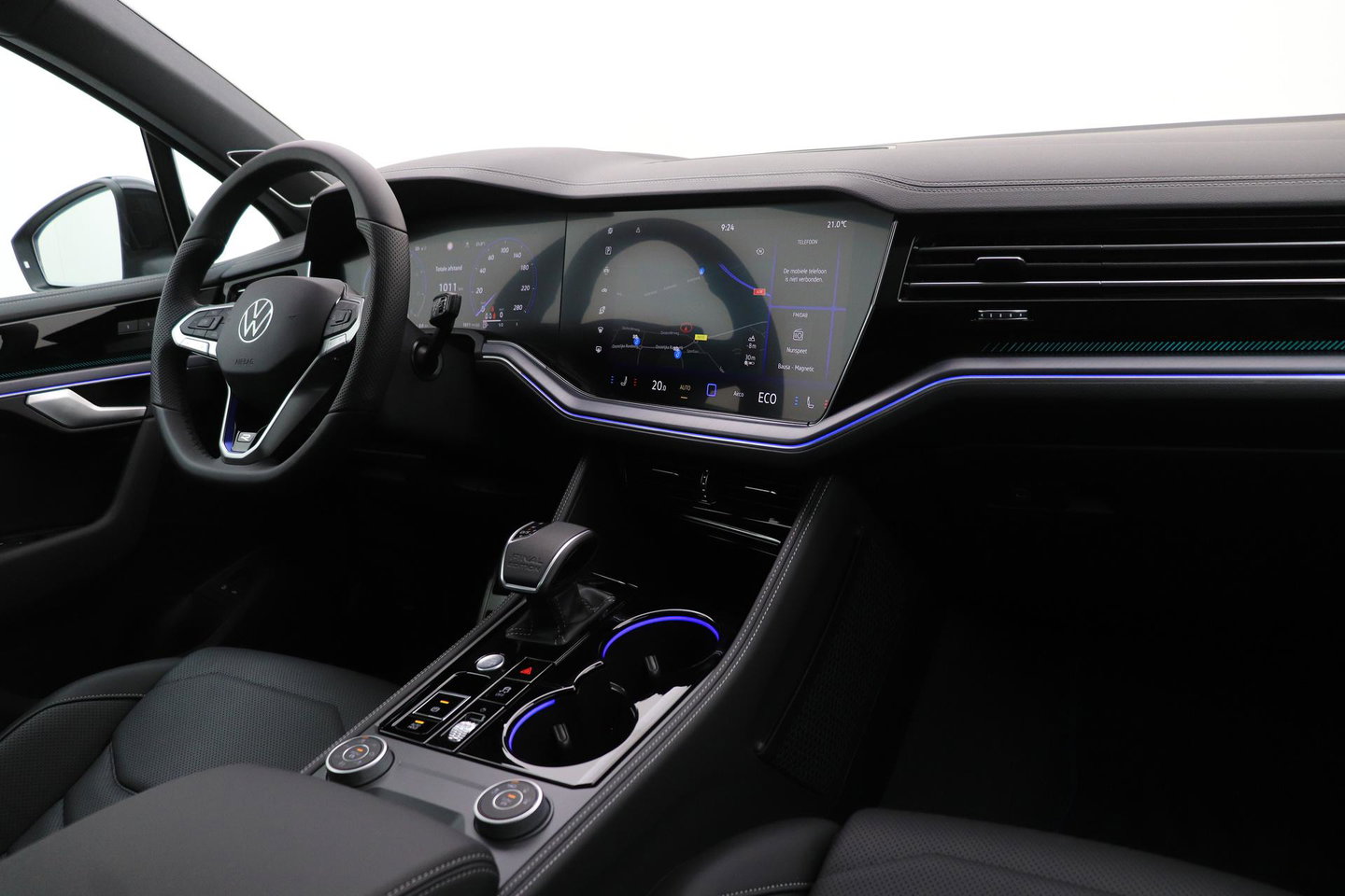 Volkswagen Touareg 3.0 TSi eHybrid 4MOTION R | FINAL EDITION | Luchtvering | Trekhaak | Panoramdak | Dynaudio | 360° Camera
