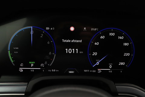 Volkswagen Touareg 3.0 TSi eHybrid 4MOTION R | FINAL EDITION | Luchtvering | Trekhaak | Panoramdak | Dynaudio | 360° Camera
