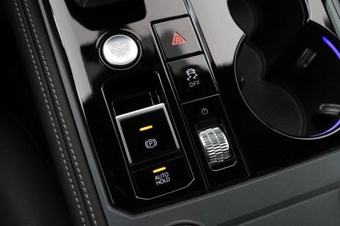 Volkswagen Touareg 3.0 TSi eHybrid 4MOTION R | FINAL EDITION | Luchtvering | Trekhaak | Panoramdak | Dynaudio | 360° Camera