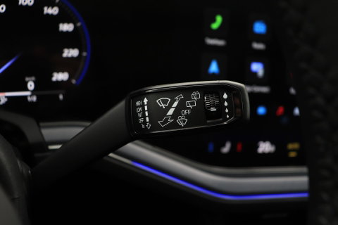 Volkswagen Touareg 3.0 TSi eHybrid 4MOTION R | FINAL EDITION | Luchtvering | Trekhaak | Panoramdak | Dynaudio | 360° Camera