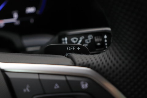 Volkswagen Touareg 3.0 TSi eHybrid 4MOTION R | FINAL EDITION | Luchtvering | Trekhaak | Panoramdak | Dynaudio | 360° Camera