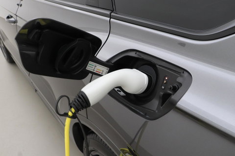 Volkswagen Touareg 3.0 TSi eHybrid 4MOTION R | FINAL EDITION | Luchtvering | Trekhaak | Panoramdak | Dynaudio | 360° Camera