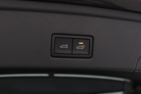 Volkswagen Touareg 3.0 TSi eHybrid 4MOTION R | FINAL EDITION | Luchtvering | Trekhaak | Panoramdak | Dynaudio | 360° Camera
