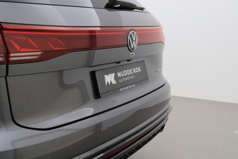 Volkswagen Touareg 3.0 TSi eHybrid 4MOTION R | FINAL EDITION | Luchtvering | Trekhaak | Panoramdak | Dynaudio | 360° Camera