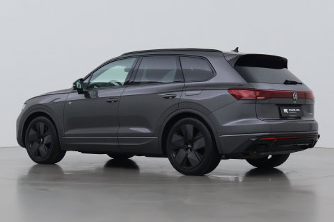 Volkswagen Touareg 3.0 TSi eHybrid 4MOTION R | FINAL EDITION | Luchtvering | Trekhaak | Panoramdak | Dynaudio | 360° Camera