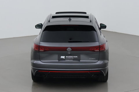 Volkswagen Touareg 3.0 TSi eHybrid 4MOTION R | FINAL EDITION | Luchtvering | Trekhaak | Panoramdak | Dynaudio | 360° Camera