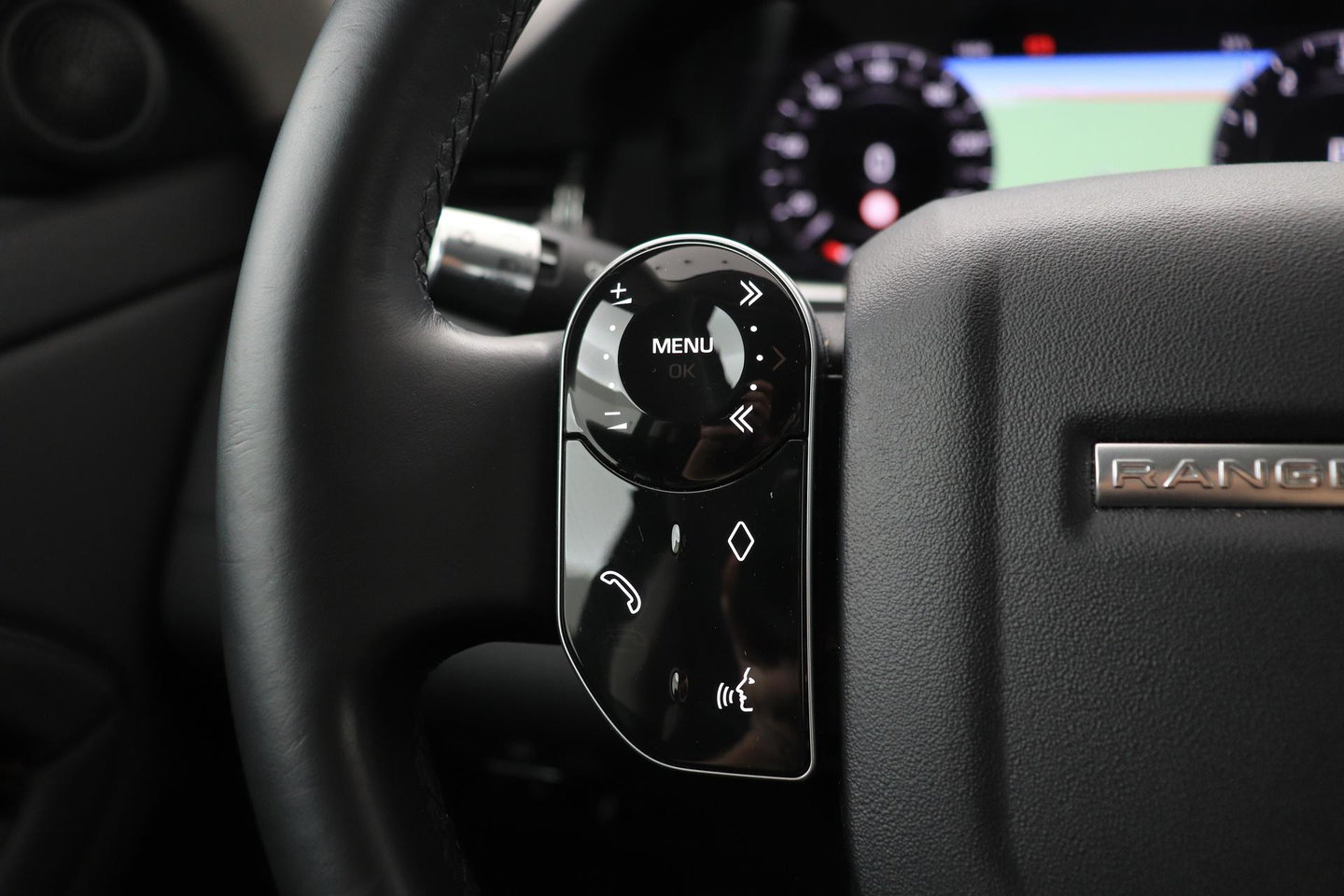 Land Rover Range Rover Evoque 1.5 P300e AWD SE | Camera | Lane Assist | Memory | Apple Carplay | 20 Inch