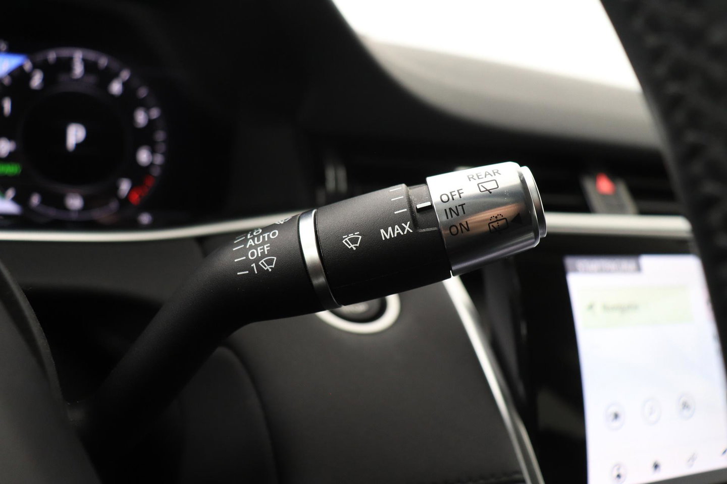 Land Rover Range Rover Evoque 1.5 P300e AWD SE | Camera | Lane Assist | Memory | Apple Carplay | 20 Inch