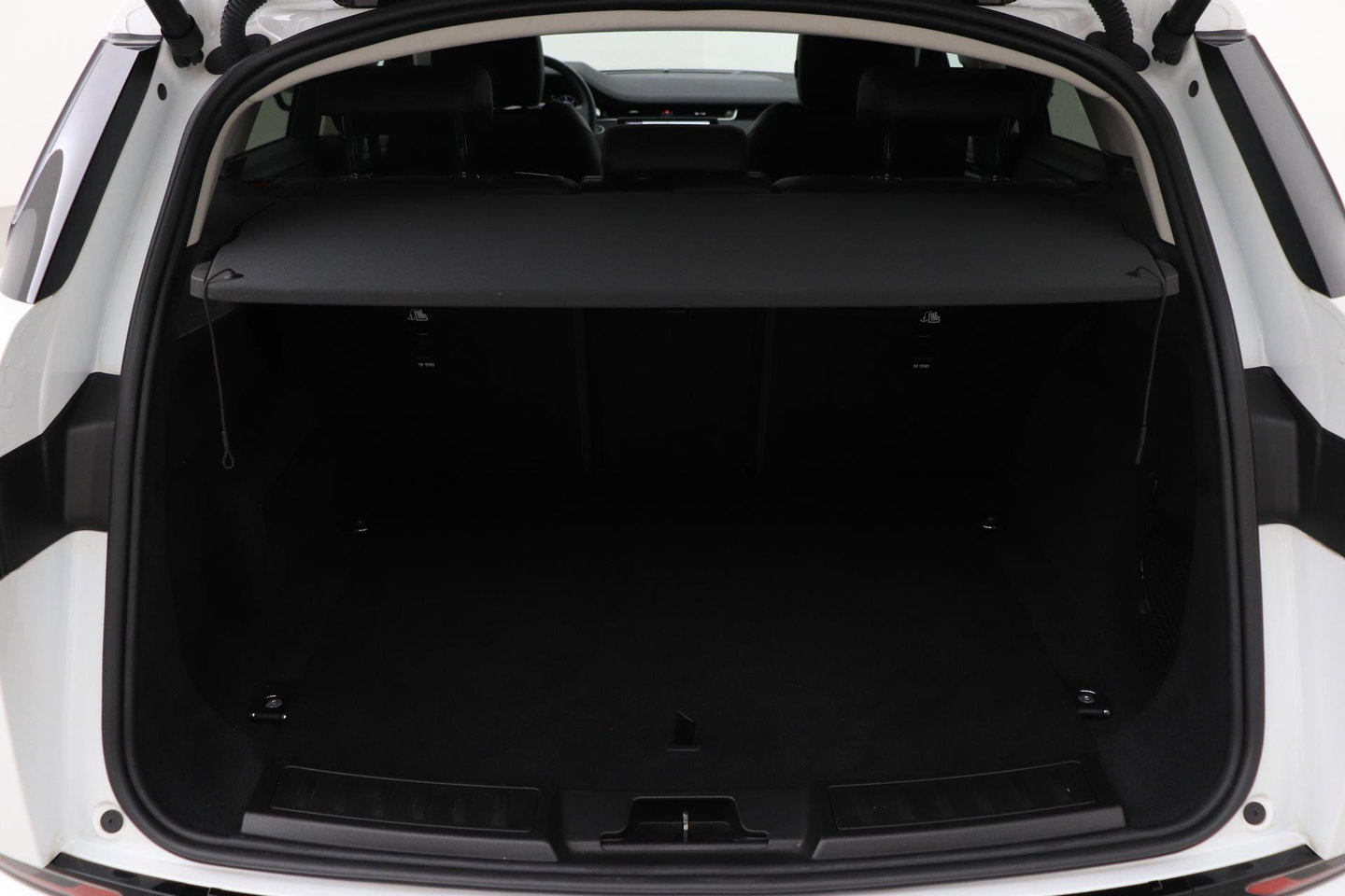 Land Rover Range Rover Evoque 1.5 P300e AWD SE | Camera | Lane Assist | Memory | Apple Carplay | 20 Inch