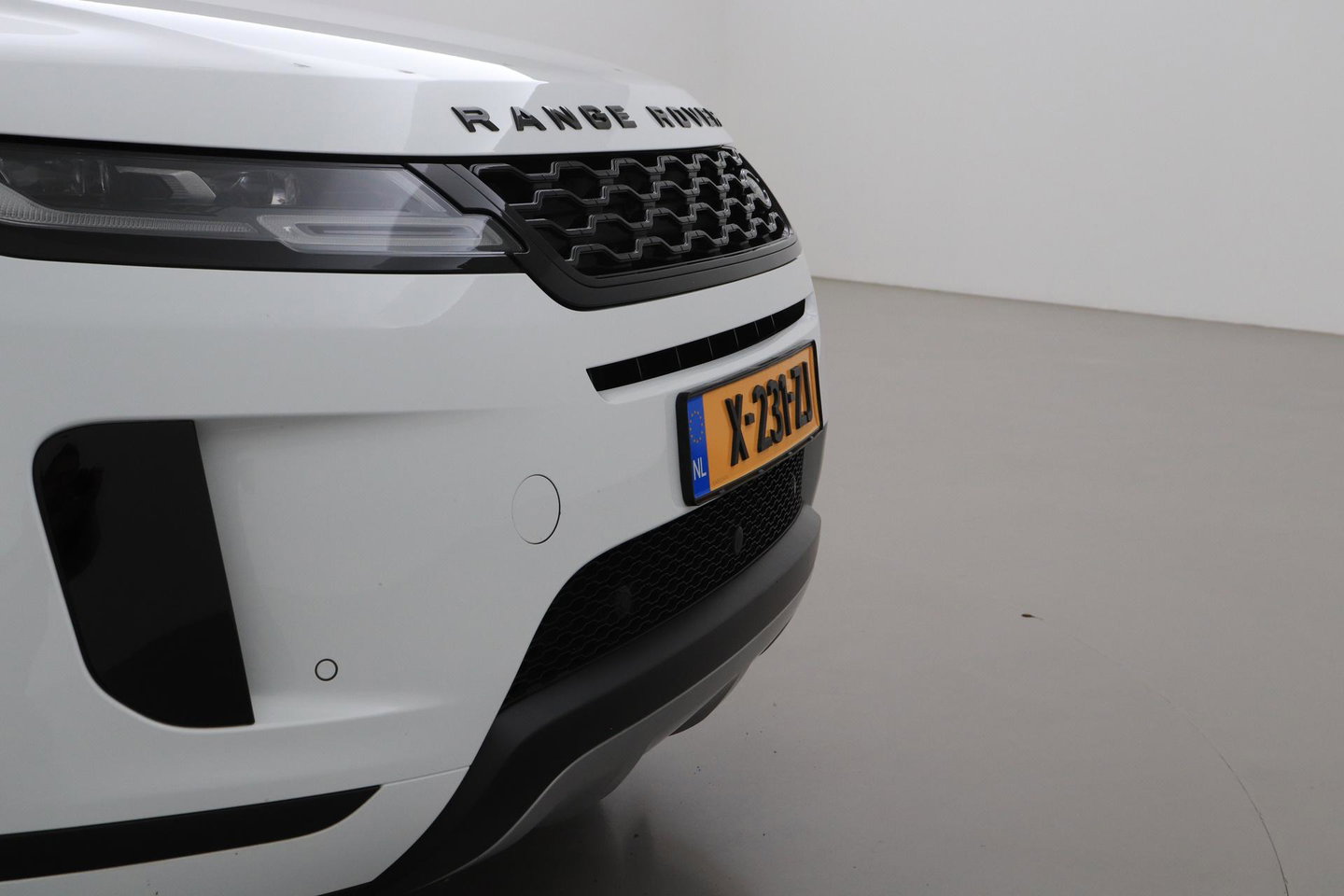 Land Rover Range Rover Evoque 1.5 P300e AWD SE | Camera | Lane Assist | Memory | Apple Carplay | 20 Inch