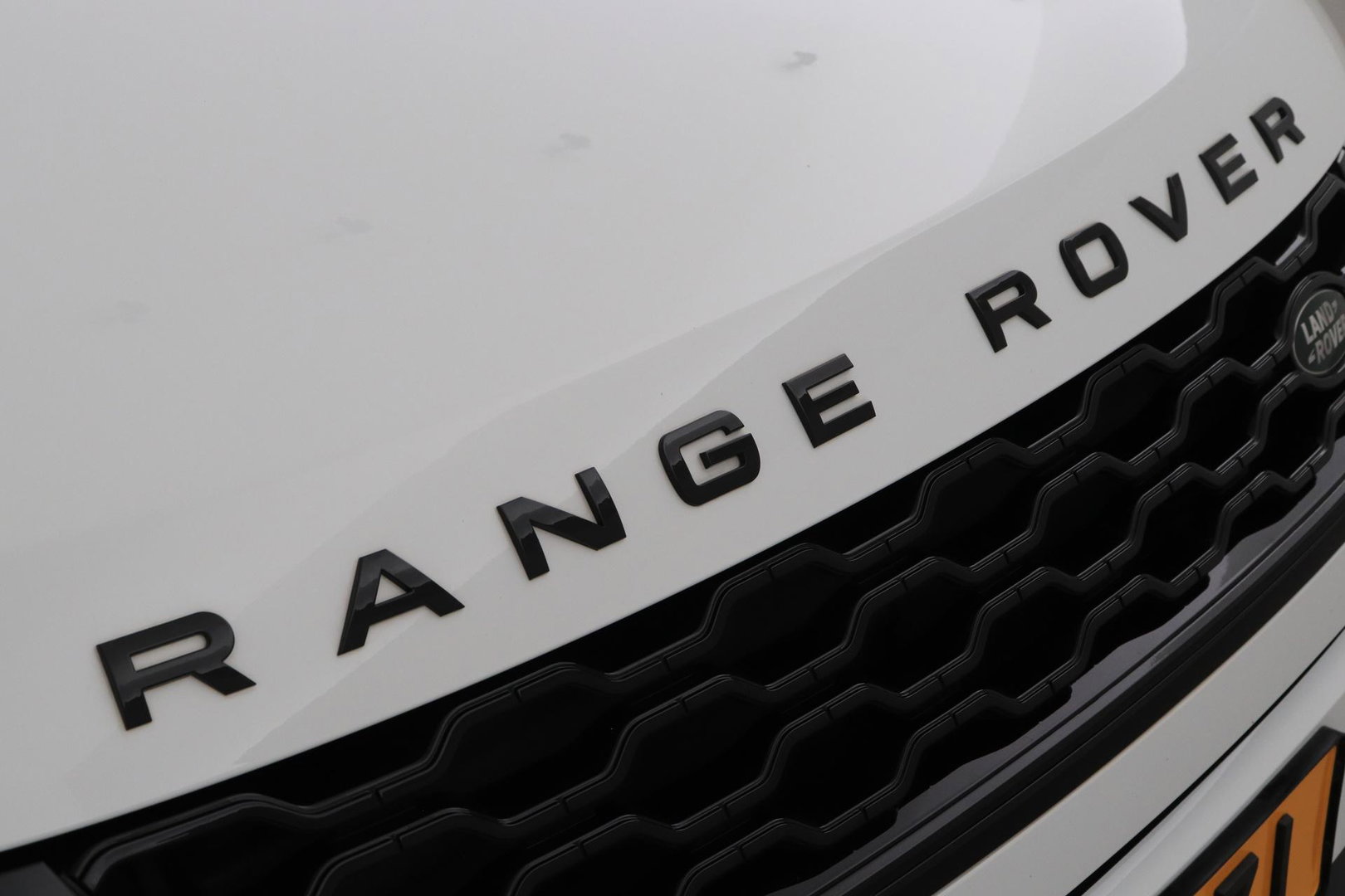 Land Rover Range Rover Evoque 1.5 P300e AWD SE | Camera | Lane Assist | Memory | Apple Carplay | 20 Inch
