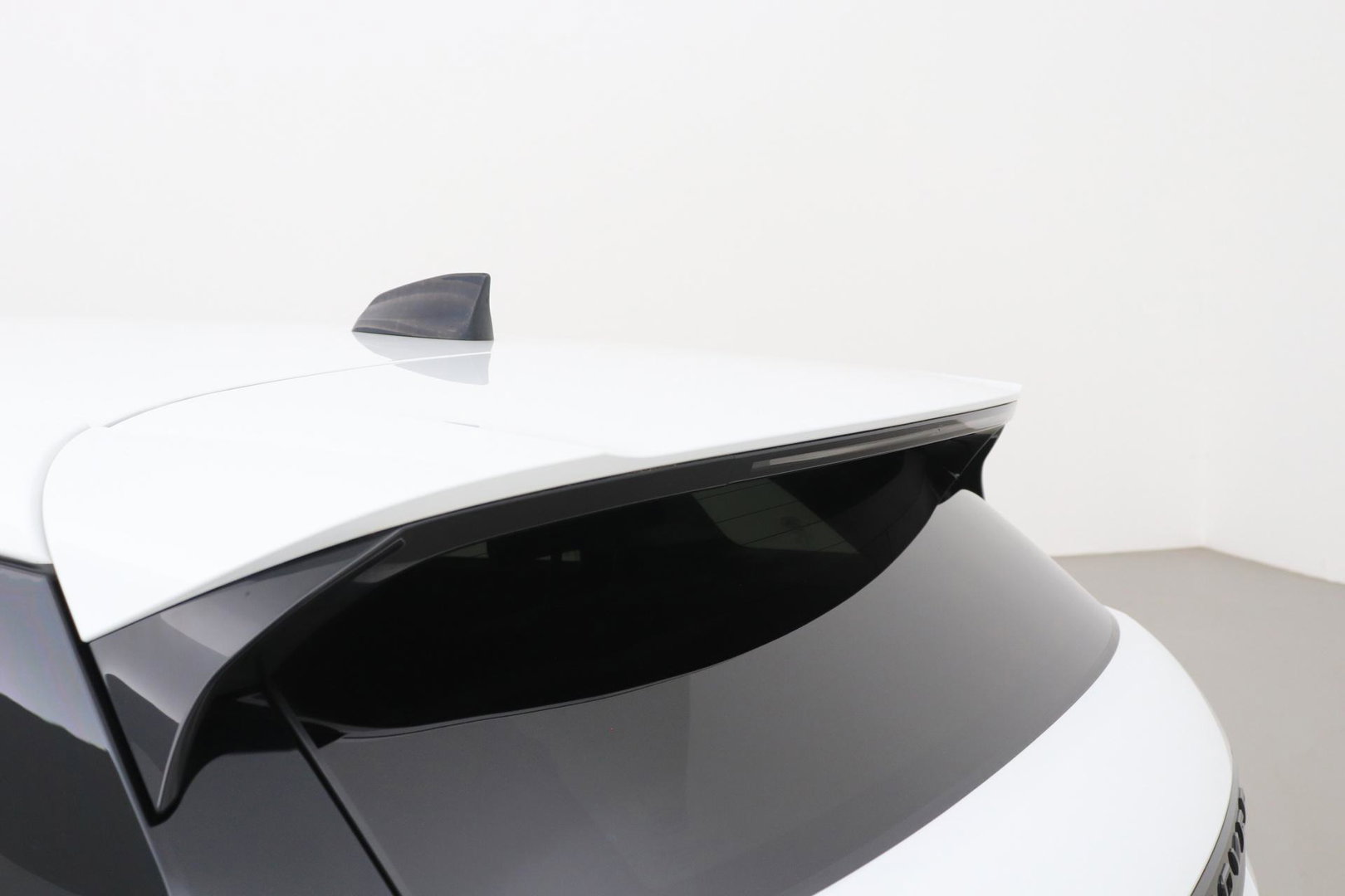 Land Rover Range Rover Evoque 1.5 P300e AWD SE | Camera | Lane Assist | Memory | Apple Carplay | 20 Inch