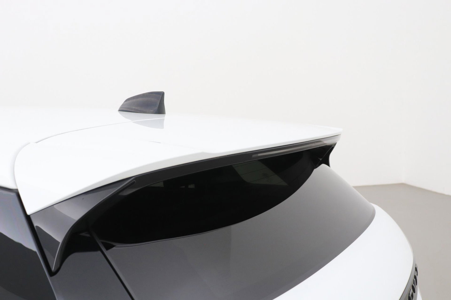 Land Rover Range Rover Evoque 1.5 P300e AWD SE | Camera | Lane Assist | Memory | Apple Carplay | 20 Inch