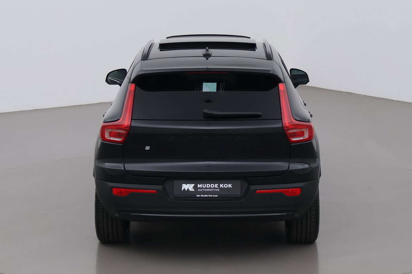 Volvo EX40 Single Motor Extended Range Plus Black Ed. 82 kWh | ACC | Panoramadak | 360° Camera | Harman/Kardon | BLIS | 20 Inch