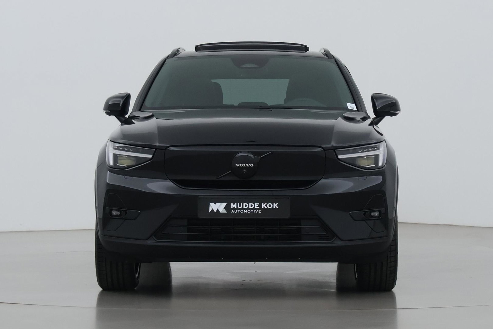 Volvo EX40 Single Motor Extended Range Plus Black Ed. 82 kWh | ACC | Panoramadak | 360° Camera | Harman/Kardon | BLIS | 20 Inch