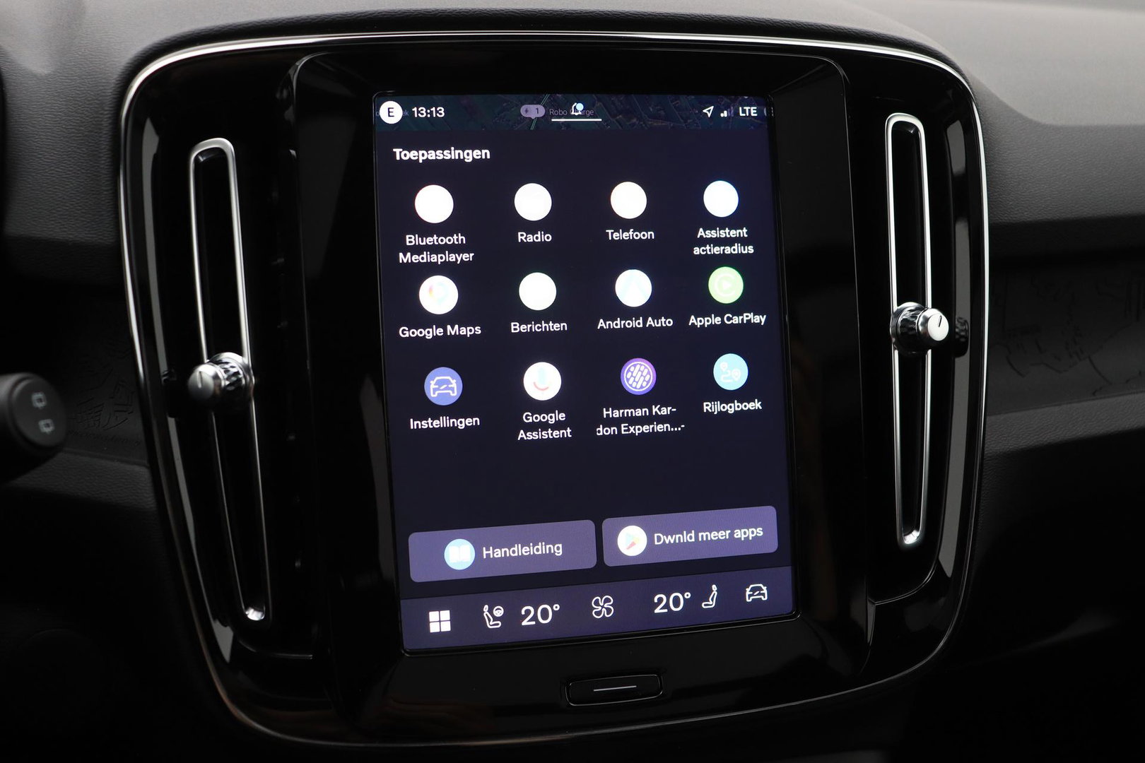 Volvo EX40 Single Motor Extended Range Plus Black Ed. 82 kWh | ACC | Panoramadak | 360° Camera | Harman/Kardon | BLIS | 20 Inch