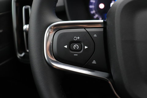 Volvo EX40 Single Motor Extended Range Plus Black Ed. 82 kWh | ACC | Panoramadak | 360° Camera | Harman/Kardon | BLIS | 20 Inch