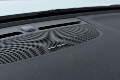 Volvo EX40 Extended Range Plus Black Edition 82 kWh | ACC | Harman/Kardon | 360° Camera | Stoel+Stuurverwarming | BLIS | 20 Inch