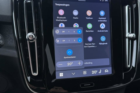 Volvo EX40 Extended Range Plus Black Edition 82 kWh | ACC | Harman/Kardon | 360° Camera | Stoel+Stuurverwarming | BLIS | 20 Inch