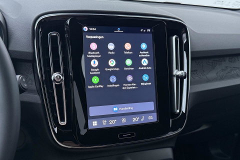 Volvo EX40 Extended Range Plus Black Edition 82 kWh | ACC | Harman/Kardon | 360° Camera | Stoel+Stuurverwarming | BLIS | 20 Inch